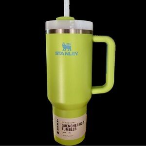 Stanley 40 oz Tumbler Quencher Mug Bright Lime NWT